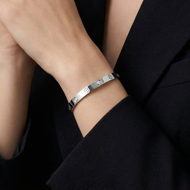 Elegant Love Bracelet