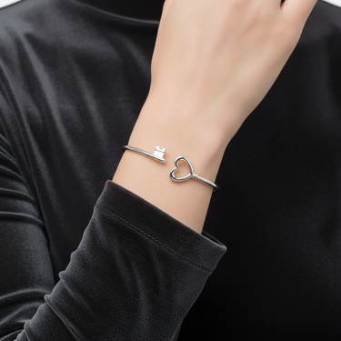 Heart Key Wire Bracelet