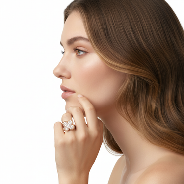 Magic Alhambra Clover Ring