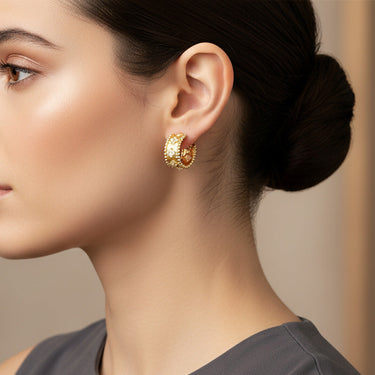 Perlée Clovers Hoop Earrings