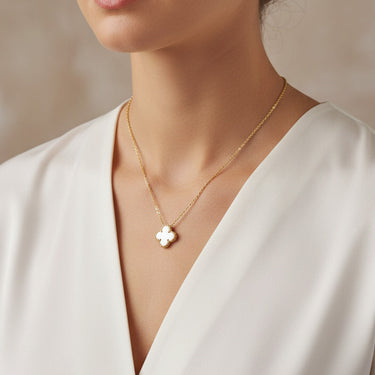 Vintage Alhambra Mother Of Pearl Clover Pendant Necklace