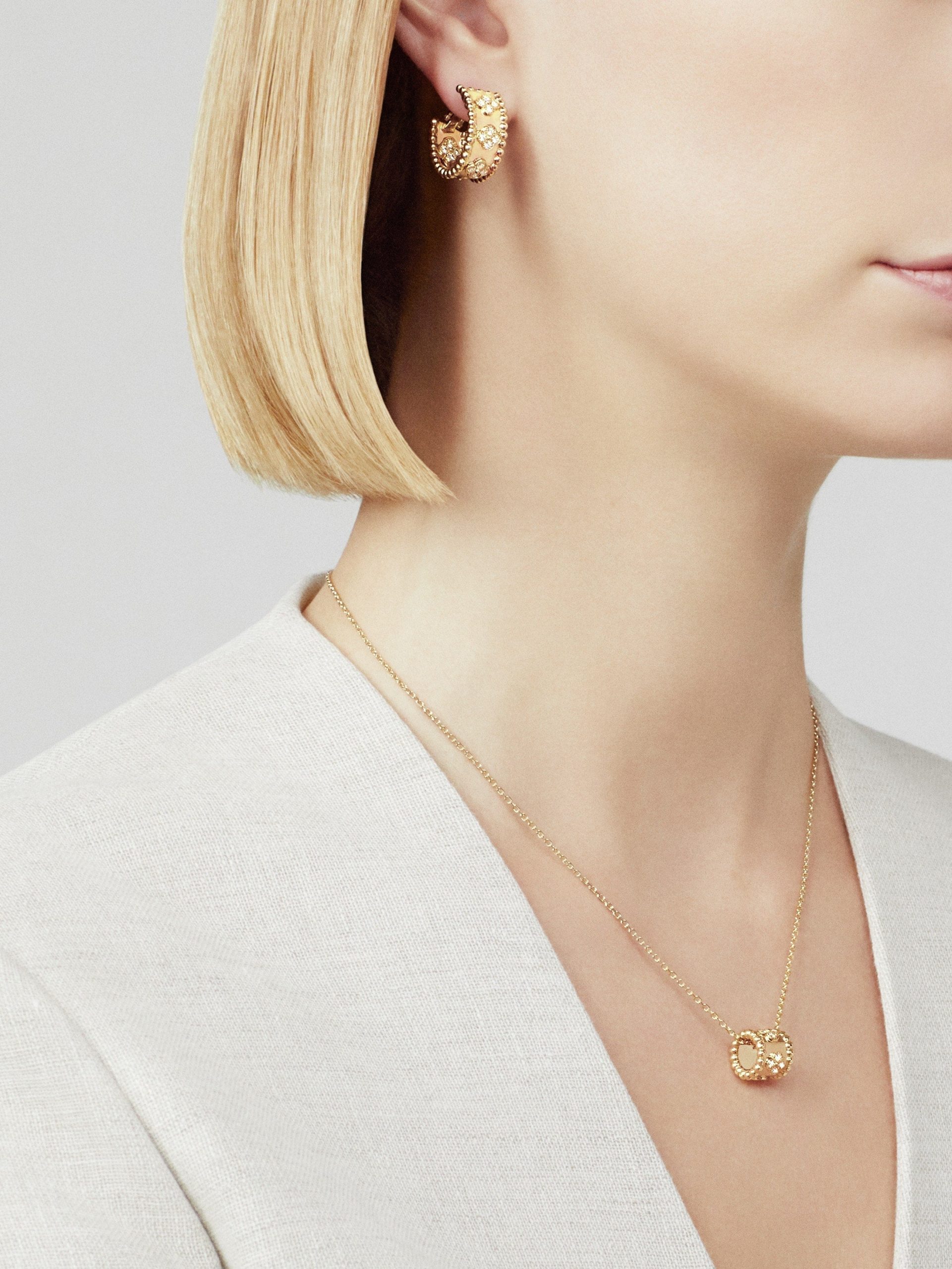 Pnstime Perlée Clovers Pendant Necklace - Image 2