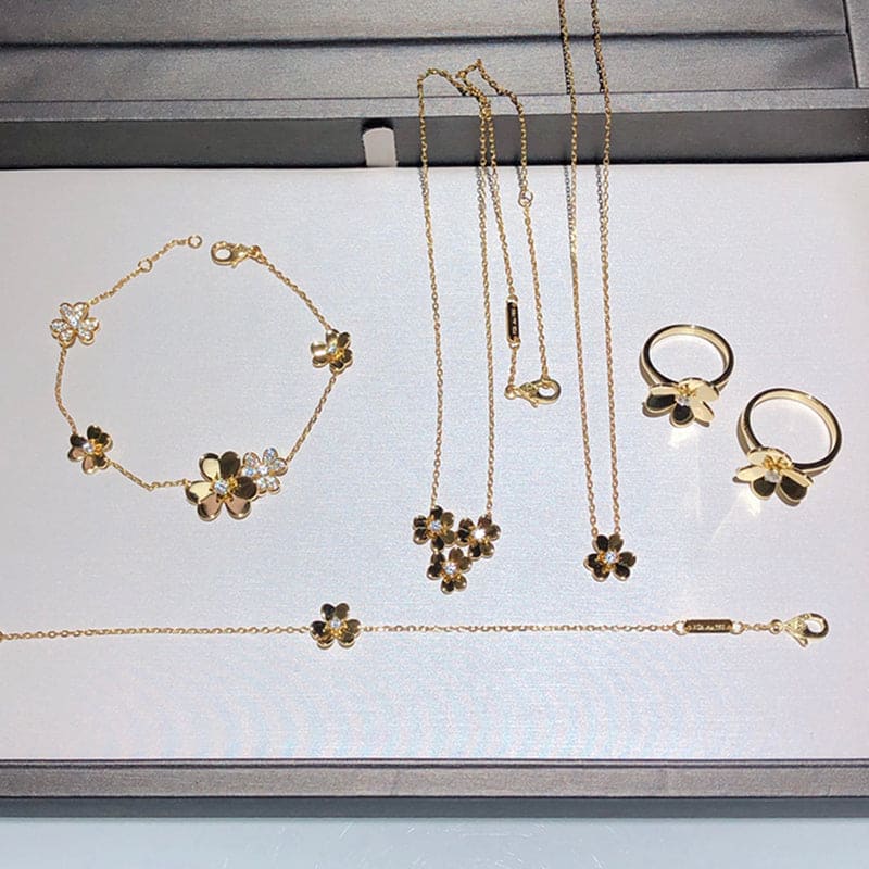 Pnstime 5 Flowers Frivole Diamonds Clover Bracelet Elegant Luxury - Image 9