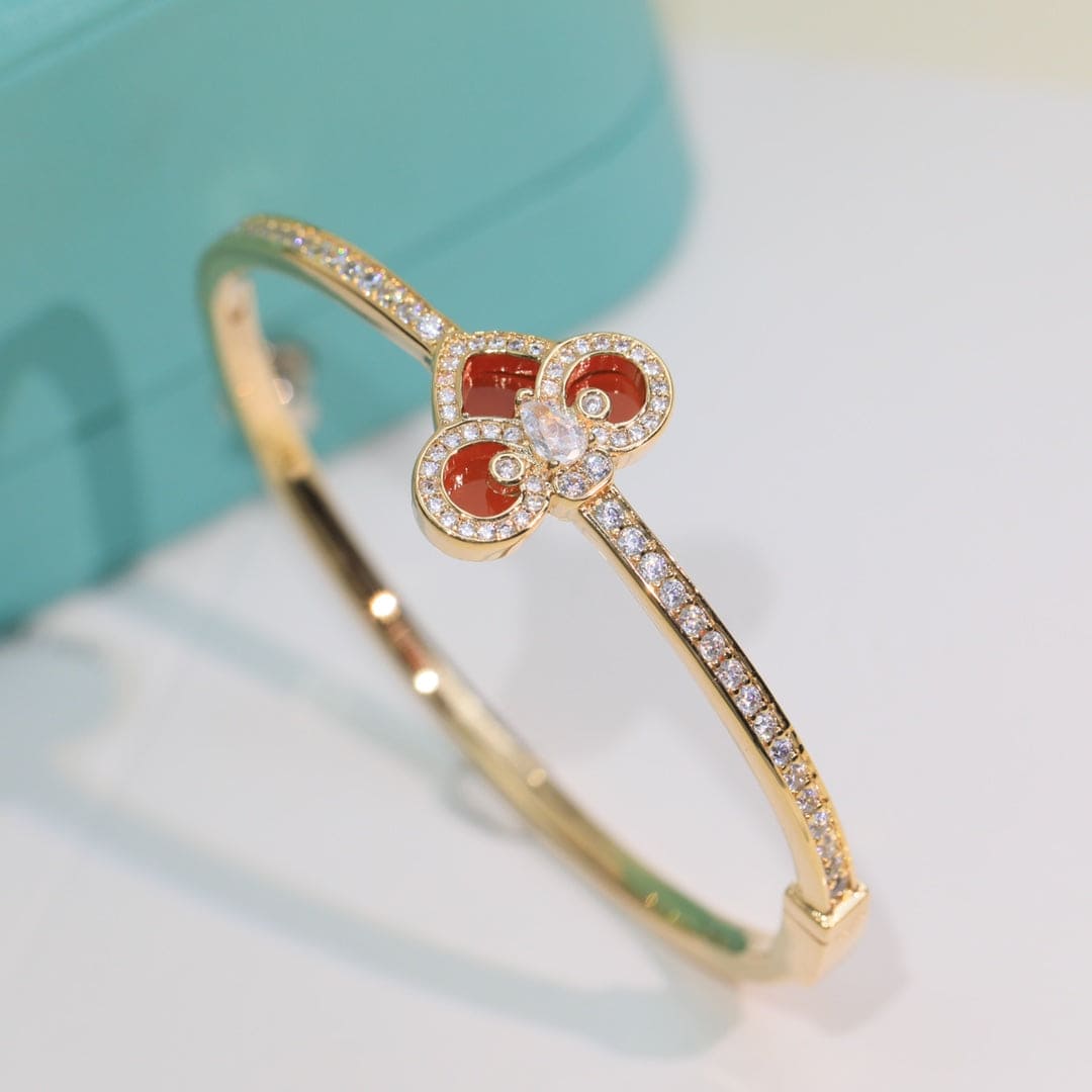 Pnstime T Fleur De Lis Bracelet - Image 3