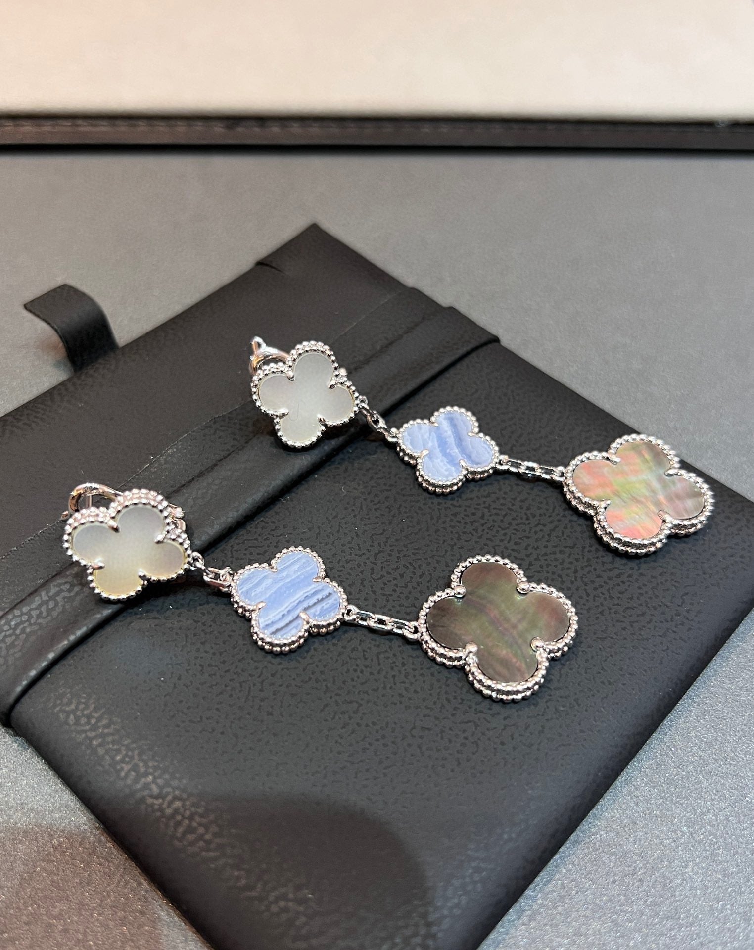 Pnstime Magic Alhambra Three Motifs Earrings Jewelry - Image 3