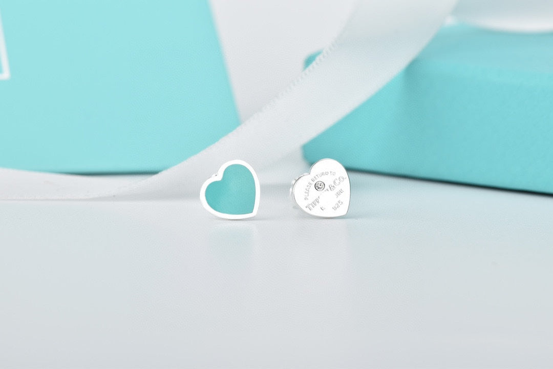 Pnstime Return to Heart Earrings - Image 2