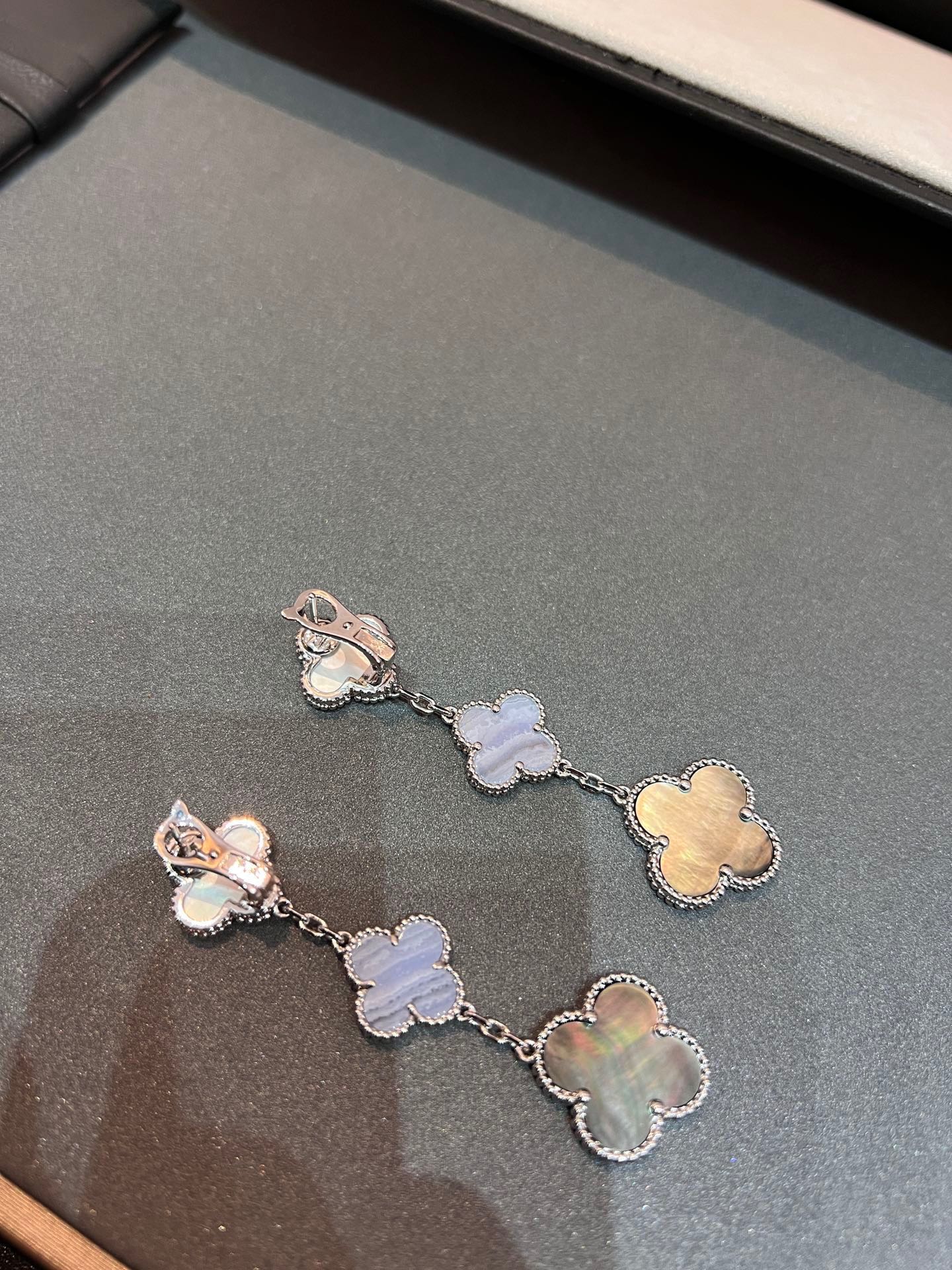 Pnstime Magic Alhambra Three Motifs Earrings Jewelry - Image 4