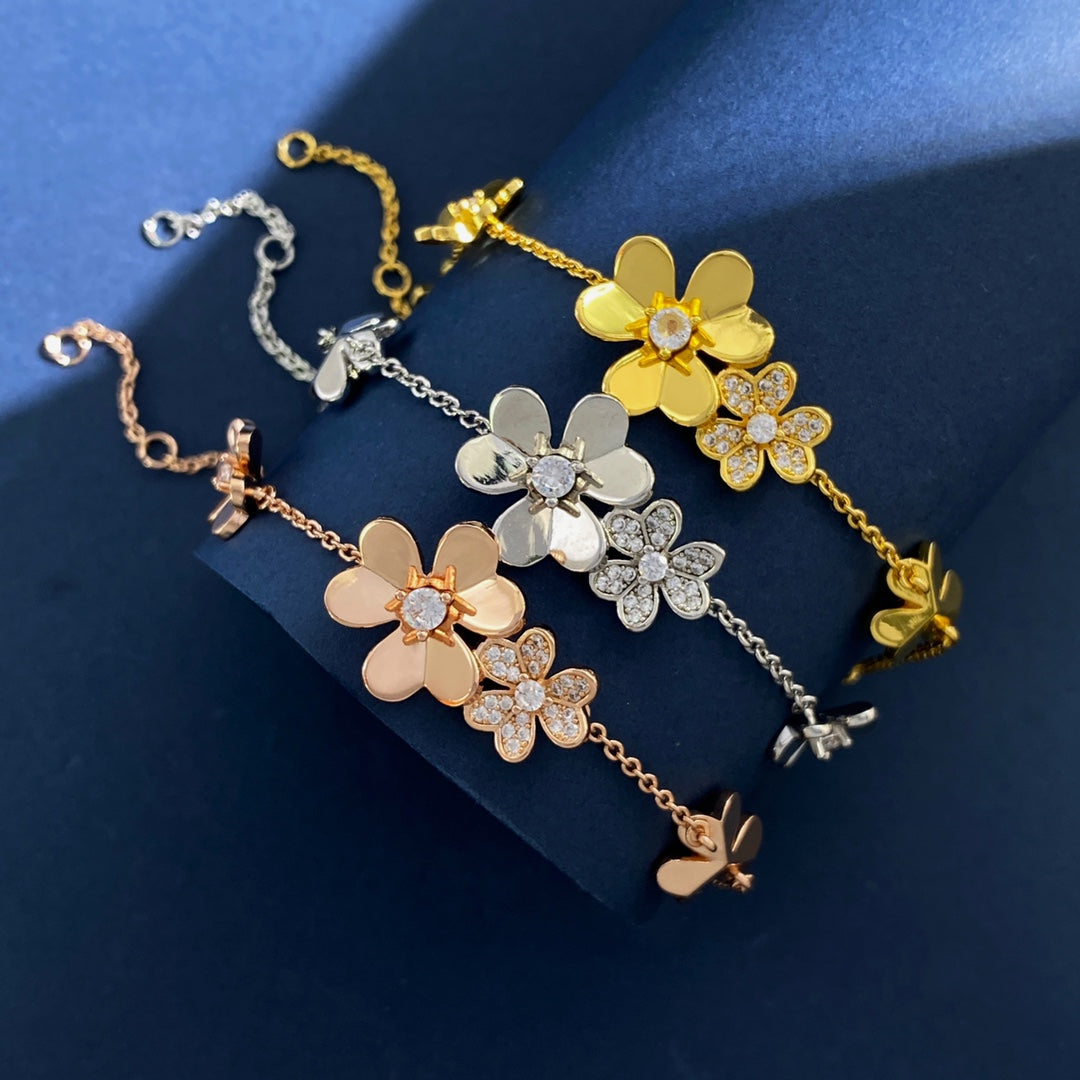 Pnstime 5 Flowers Frivole Diamonds Clover Bracelet Elegant Luxury - Image 5
