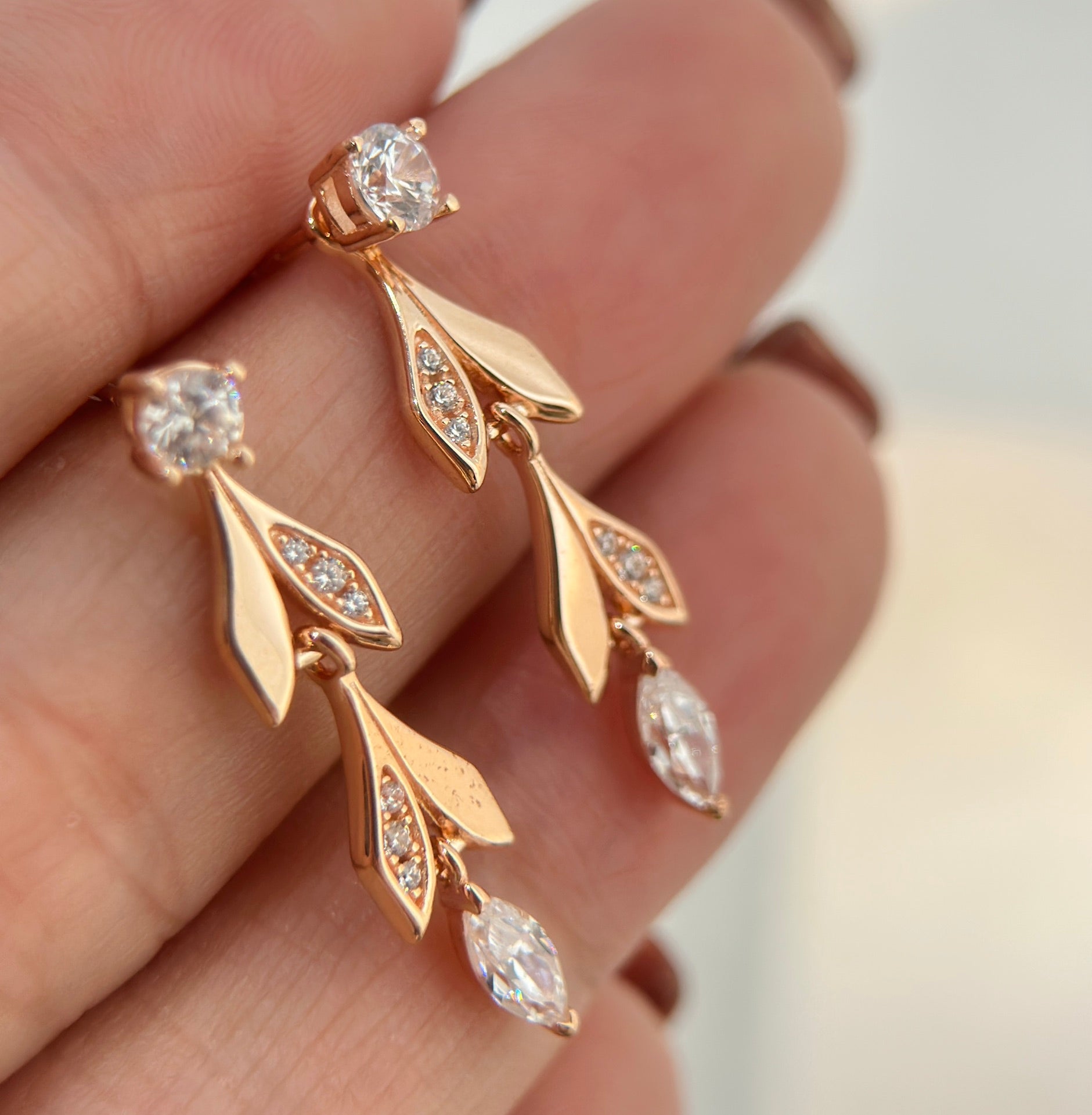 Pnstime T Victoria Vine Convertible Drop Earrings - Image 2