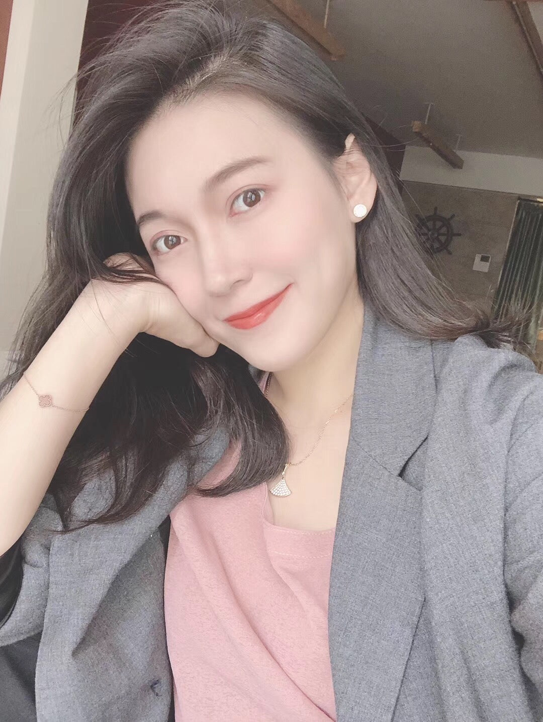 Pnstime T Mother-of-pearl Circle Earrings - Image 4