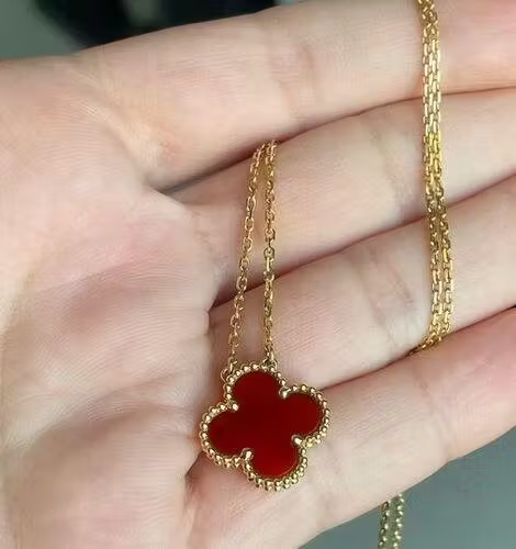 Pnstime Alhambra Secret Clover Pendant Carnelian Necklace - Image 6