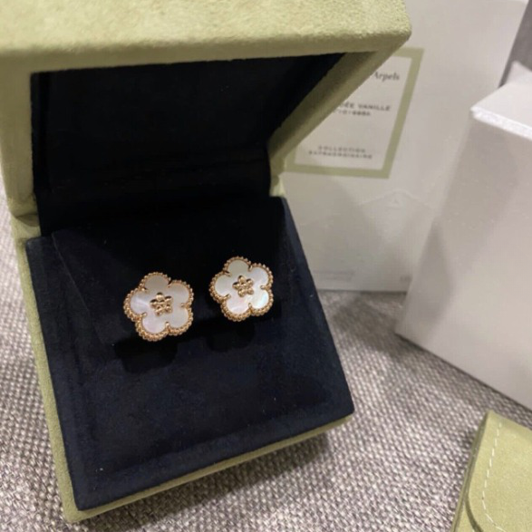 Pnstime Lucky Spring White Blossom Rose Gold Earrings - Image 15