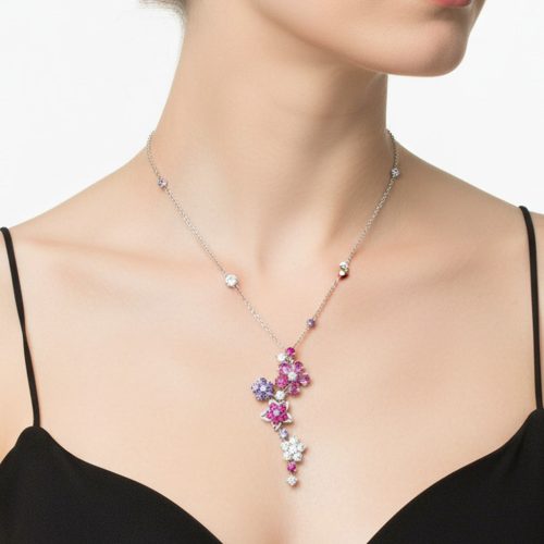 Folie Des Prés Floral Pendant Necklace