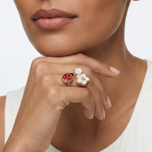 Lucky Spring Between The Finger Ring