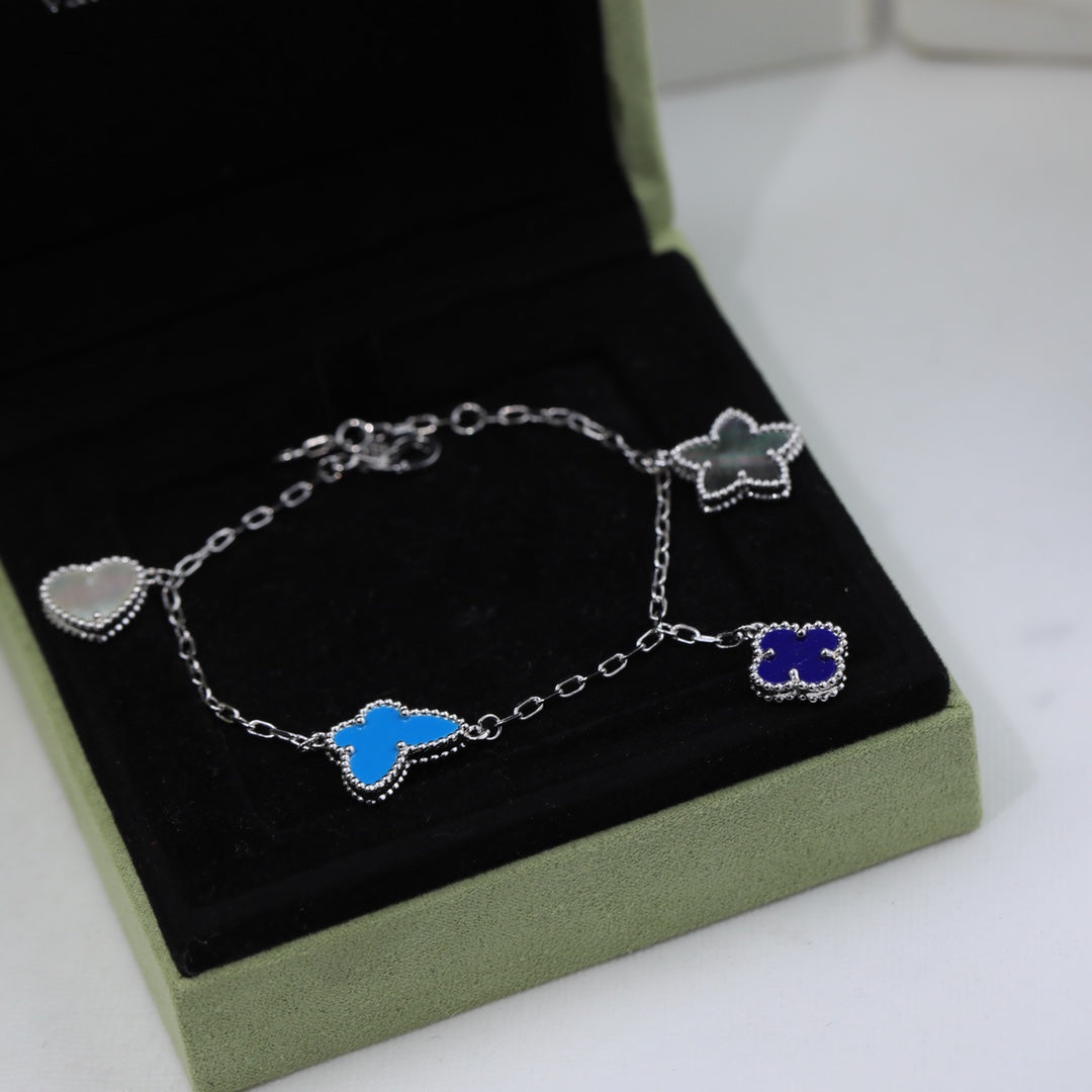 Sweet Alhambra Four Motifs Bracelet - Image 4