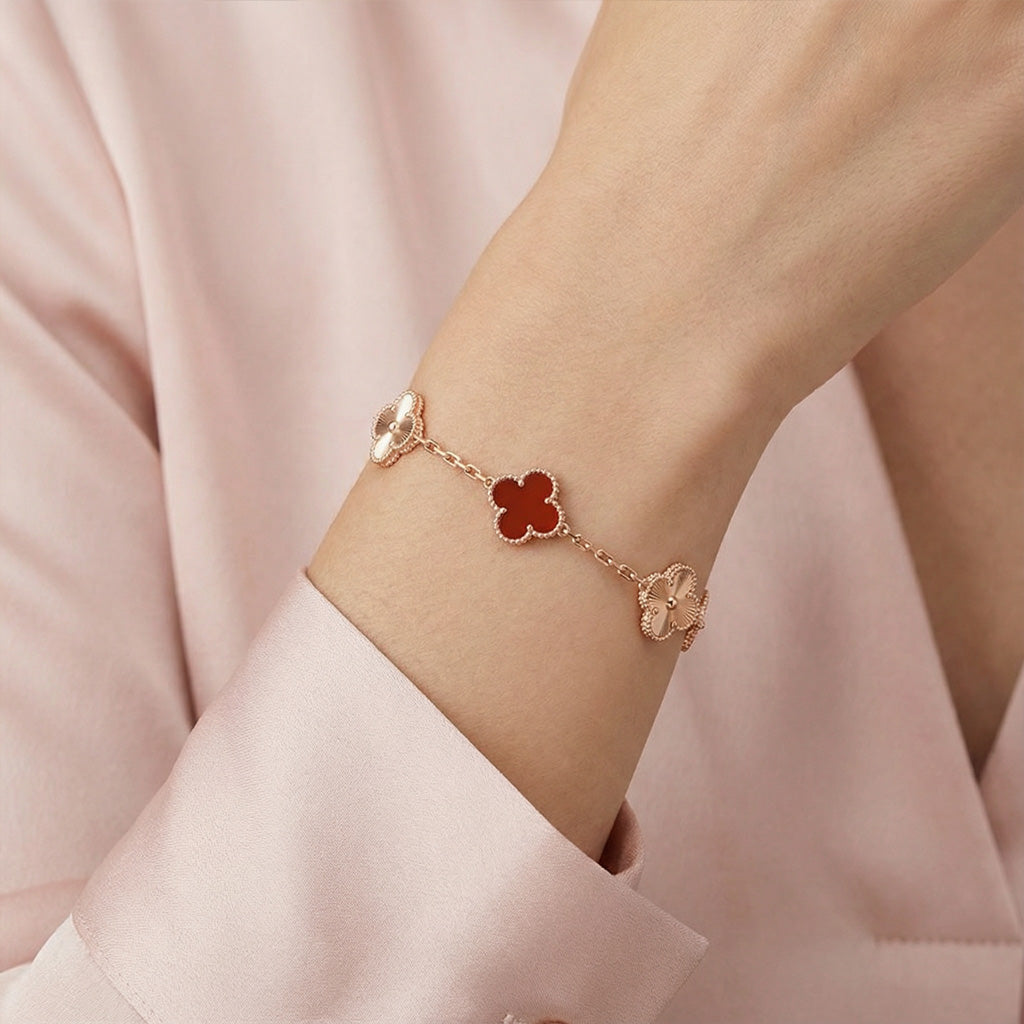 Vintage Alhambra Five Motifs Carnelian Clover Bracelet